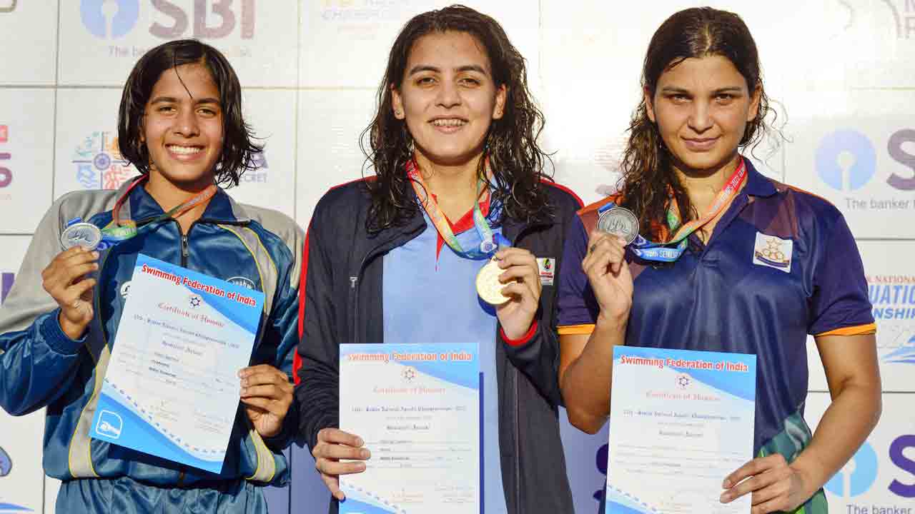 వ్రితి అగర్వాల్‌ పతక జోరు