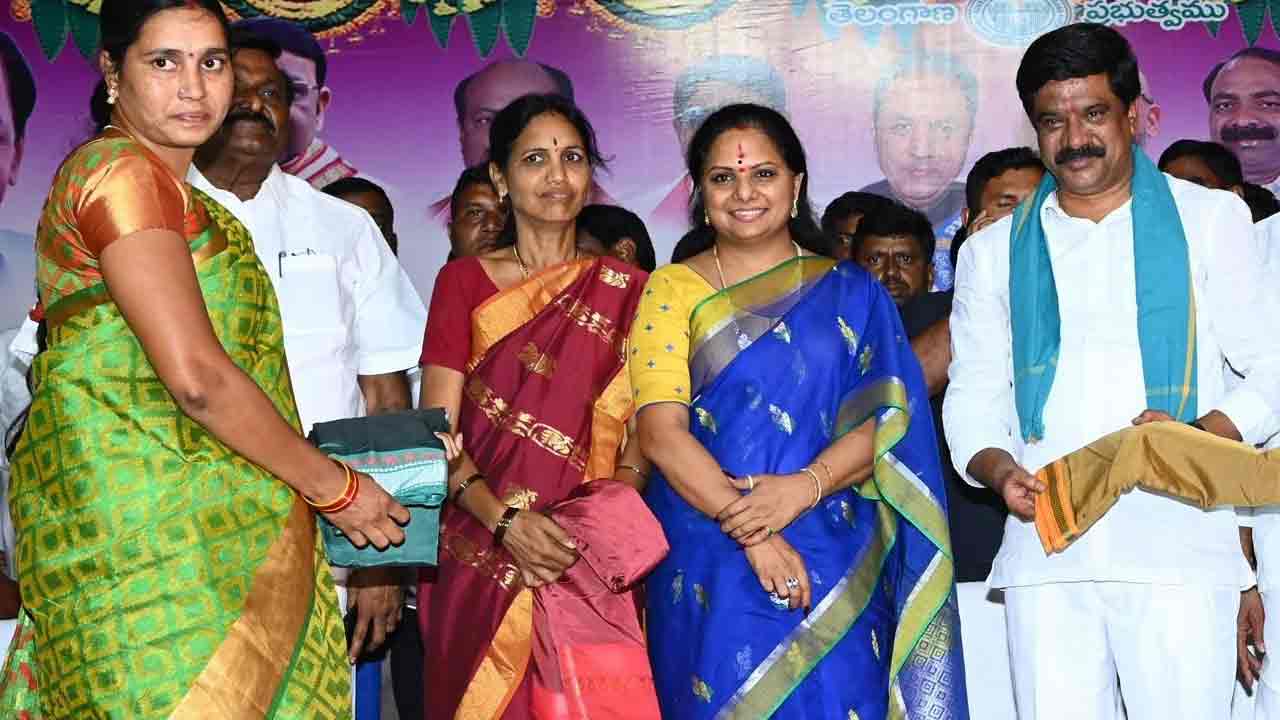 సర్కారు సారె.. ఆడబిడ్డలు మురిసె