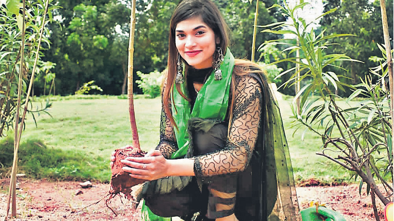 ‘గ్రీన్‌ ఇండియా చాలెంజ్‌’ కార్యక్రమంలో నటి సుభ శ్రీ రాయగురు
