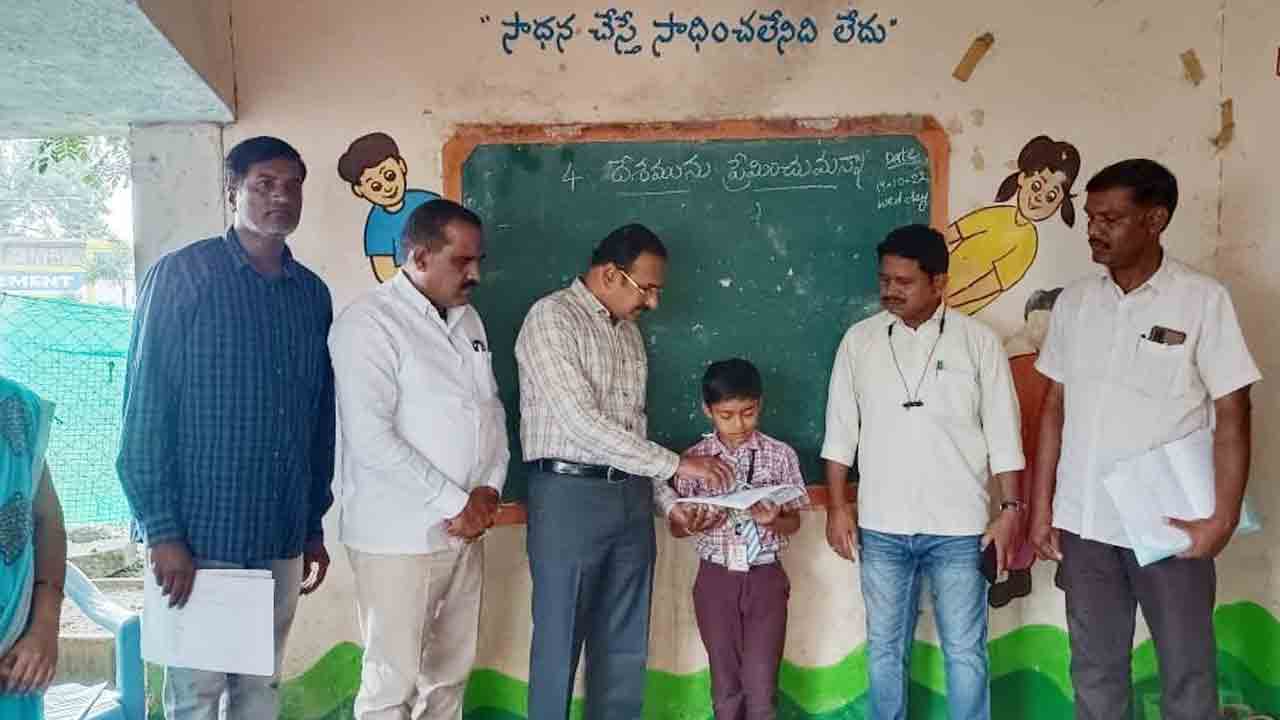 విద్యార్థుల సామర్థ్యాలు పెంచాలి