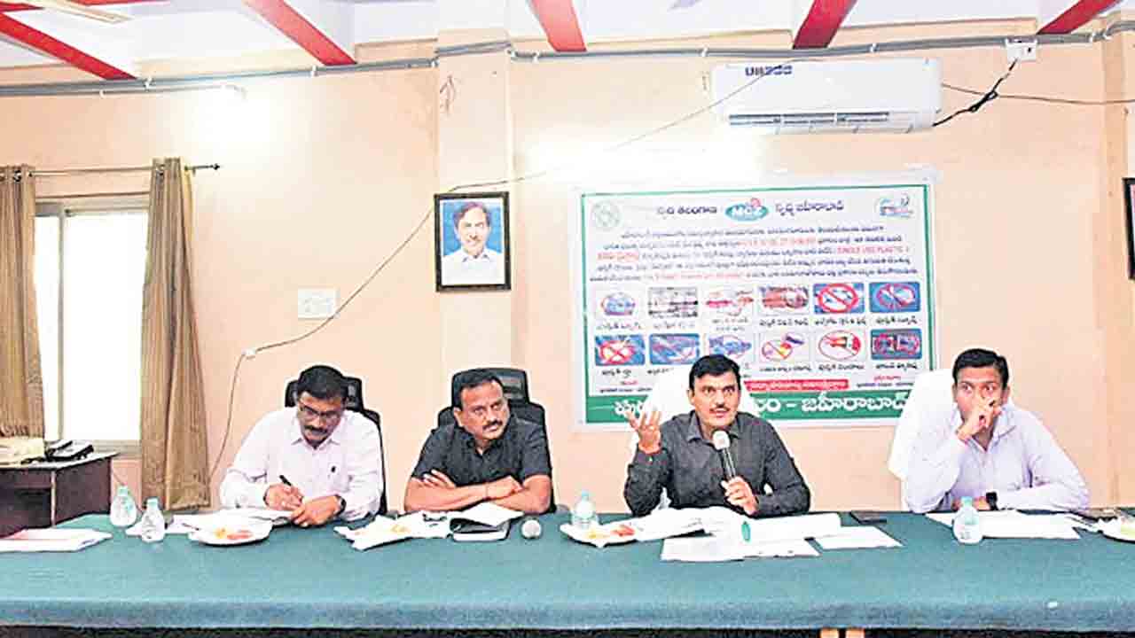 అభివృద్ధి పనులు వేగవంతం చేయాలి