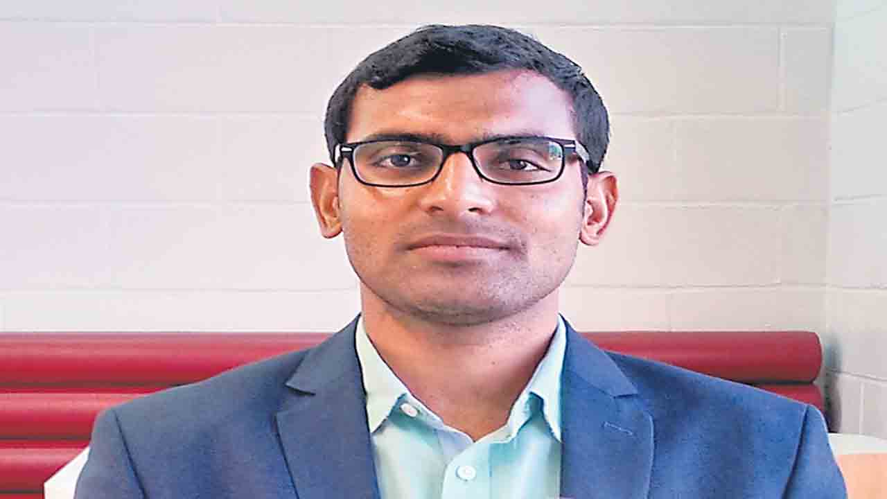 అంతర్జాతీయ సదస్సుకు మనోడు