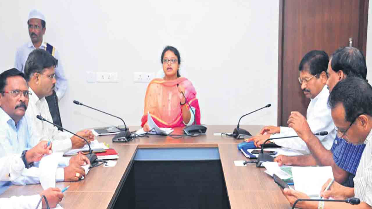 వివరాలు ఆన్‌లైన్‌లో పొందుపర్చాలి