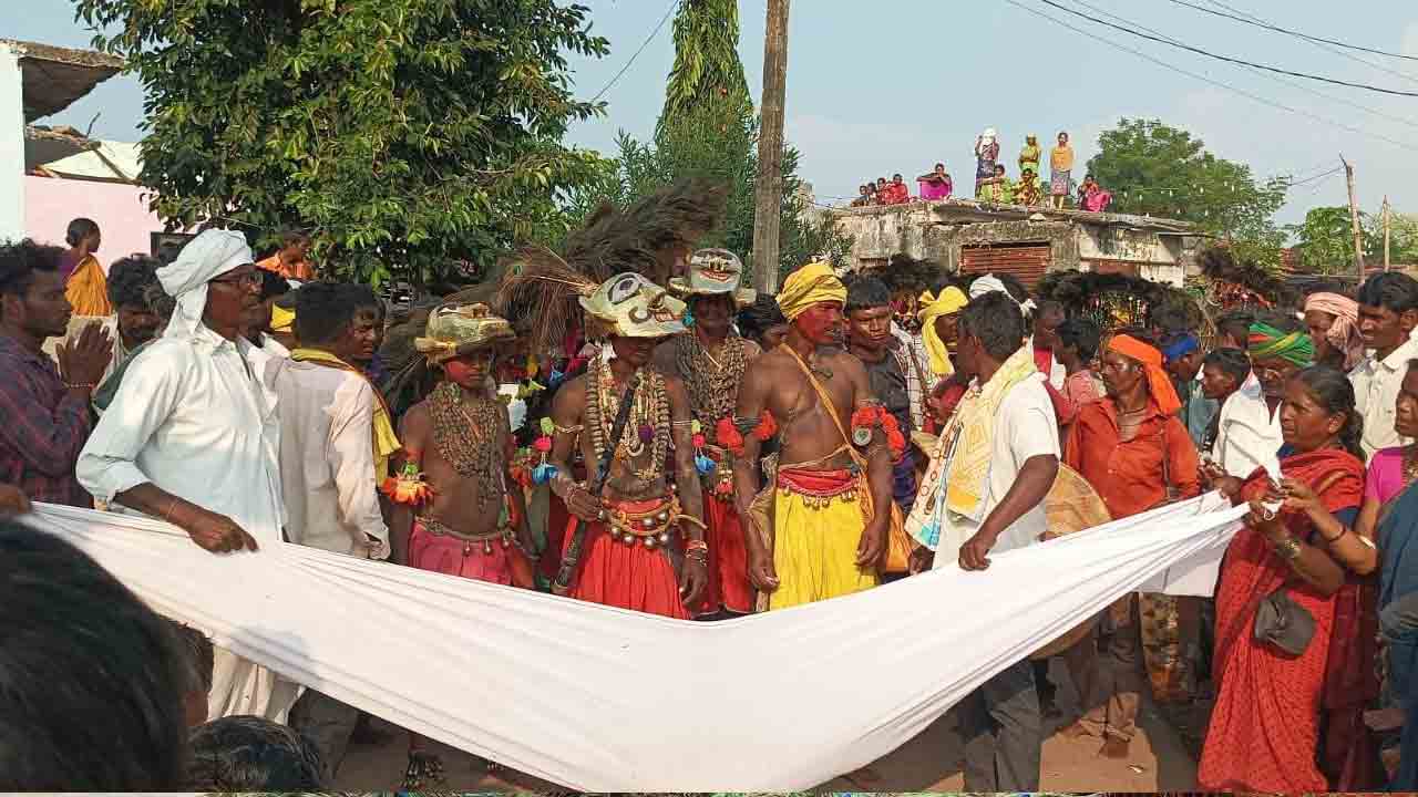 దండారీ వేడుకలు షురూ..