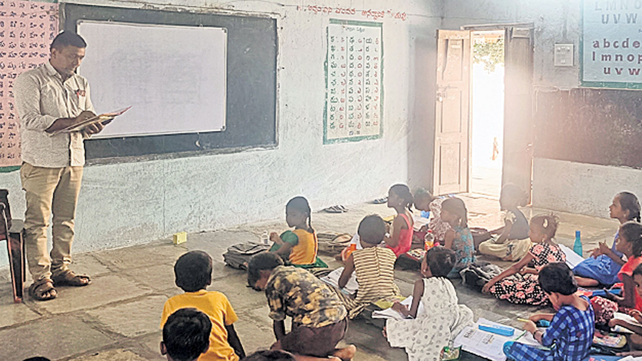 ప్రగతి బాటలో ప్రభుత్వ బడులు