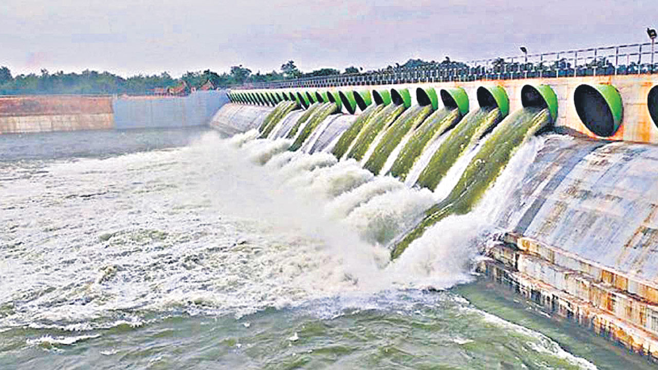 అసలు దేశ భక్తుడెవరు?