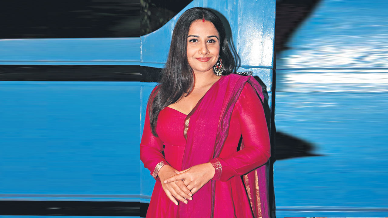 ఇందిరాగాంధీ బయోపిక్‌ లేనట్లే?