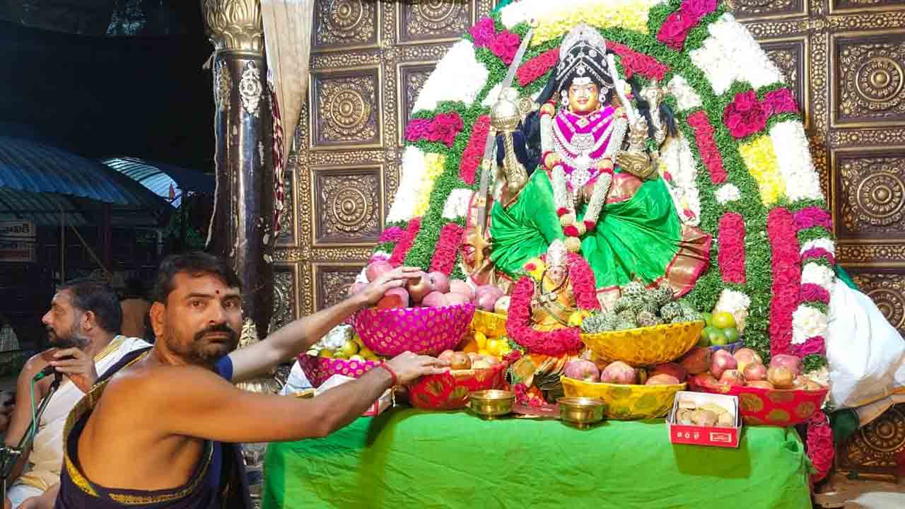 సిద్ధిదాత్రిగా జోగుళాంబ