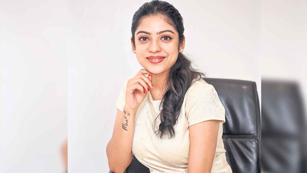 ఇంట్లో వాళ్లకు చెబుతా