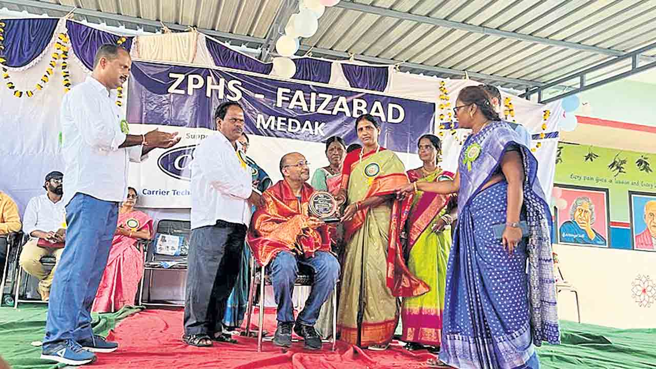 విద్యార్థుల చేతితోనే దేశ భవిష్యత్‌