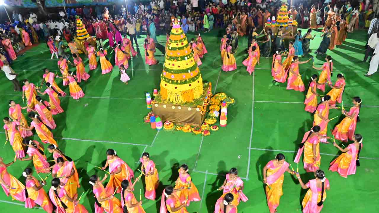 సంబురాలకు పకడ్బందీగా ఏర్పాట్లు