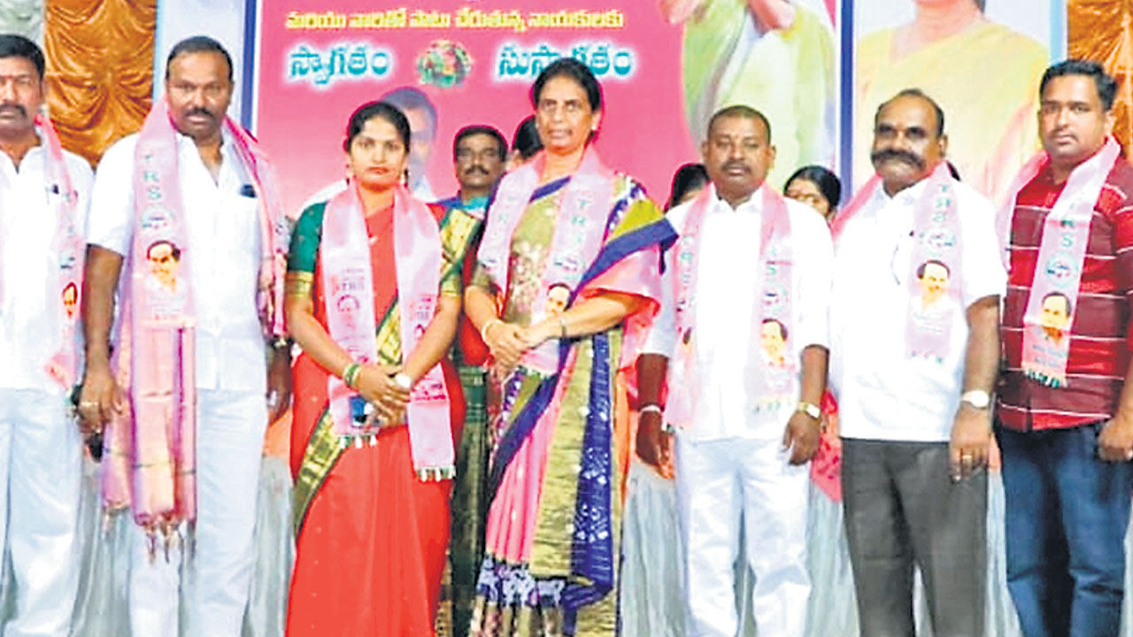 టీఆర్‌ఎస్‌తోనే అభివృద్ధి సాధ్యం