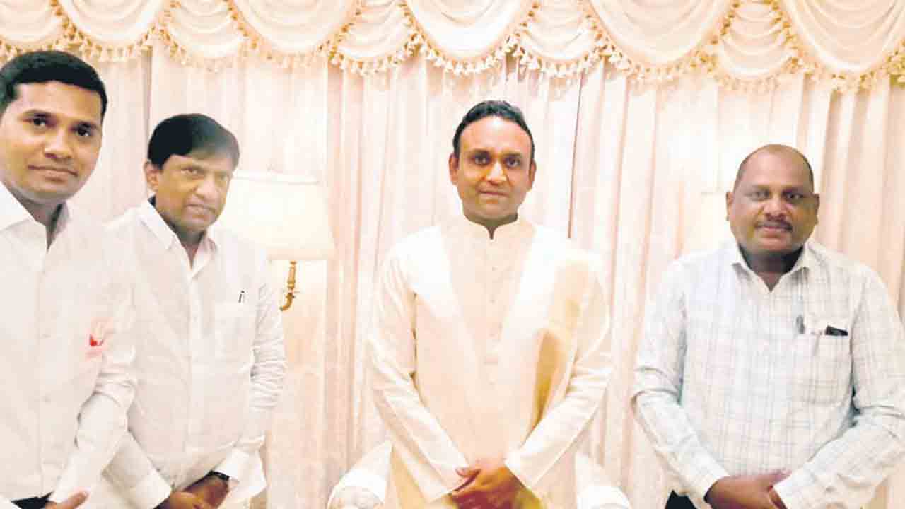 విద్యార్థులకు పౌష్టిక అల్పాహారం