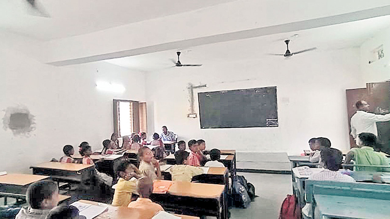 పాఠశాలకు కొత్తశోభ