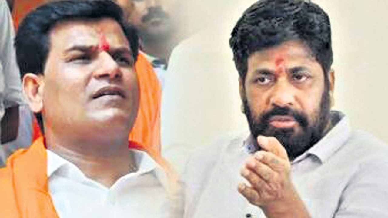 మహారాష్ట్రలో పాట పచాస్‌ కరోడ్‌.. బేరాల చిట్టా బట్టబయలు