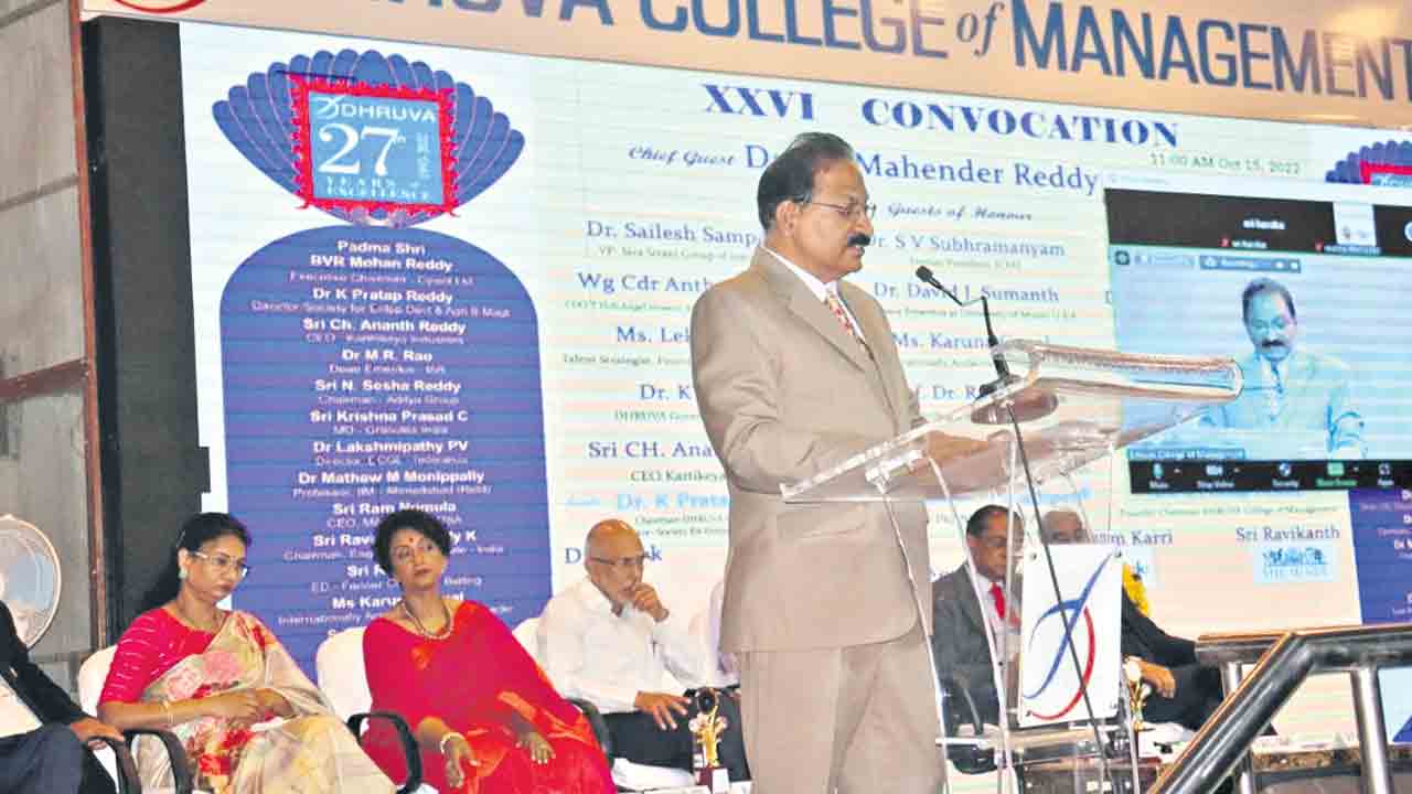 యువత చేతుల్లోనే దేశ భవిష్యత్‌