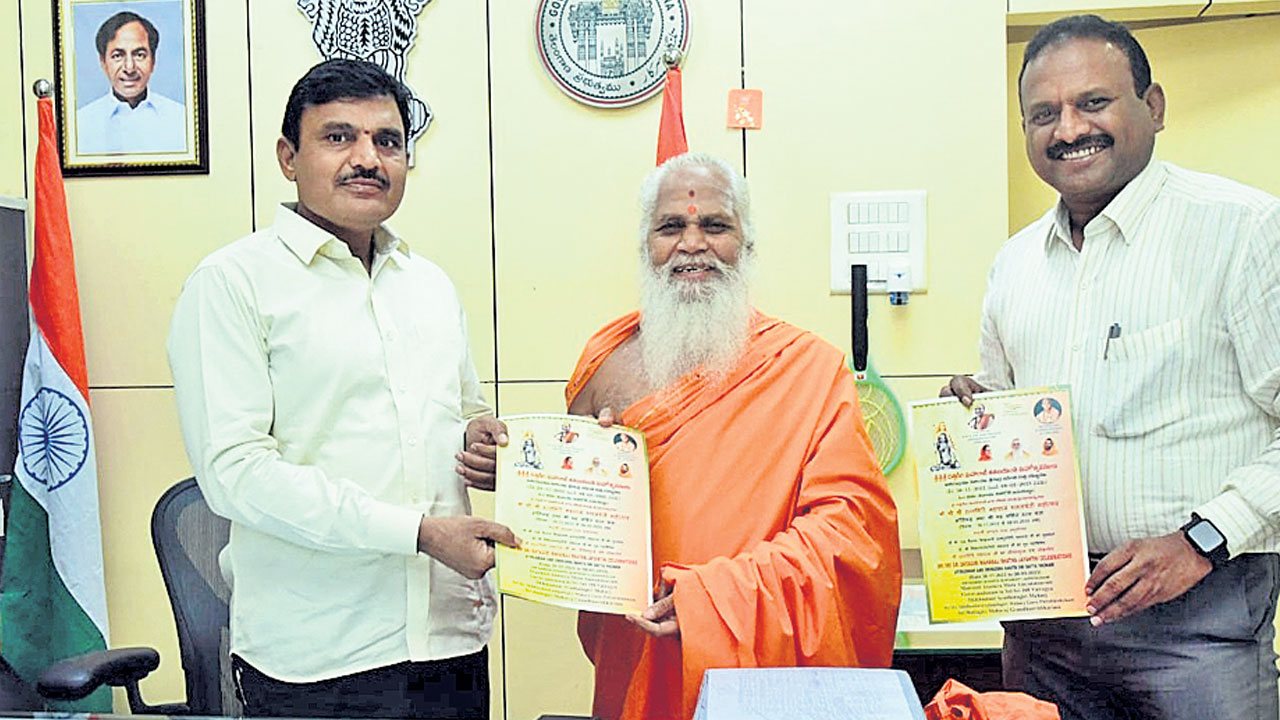 అంకితభావంతో పనిచేయాలి