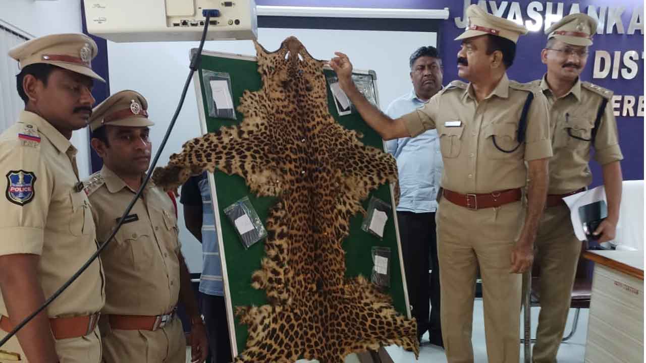 చిరుతపులి చర్మం విక్రయం కేసులో ఆరుగురి అరెస్టు