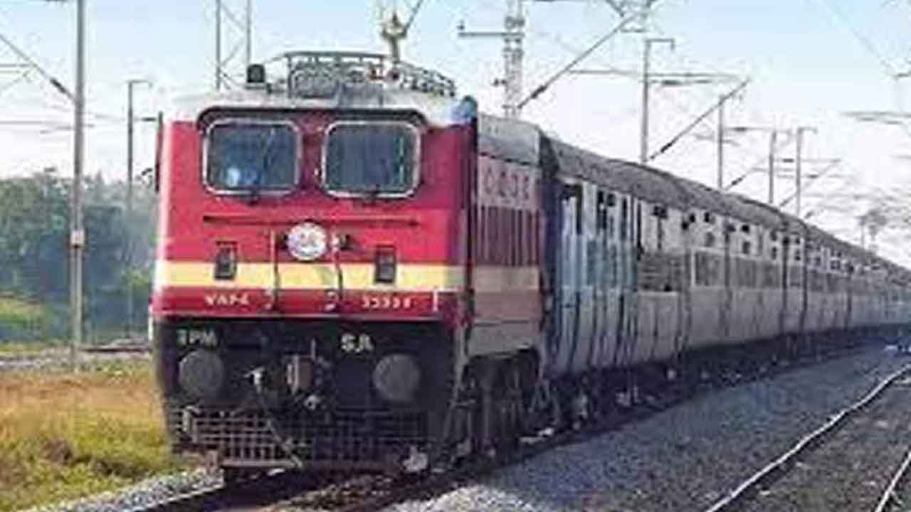 తిరుపతి-సికింద్రాబాద్‌ల మధ్య ప్రత్యేక రైళ్లు