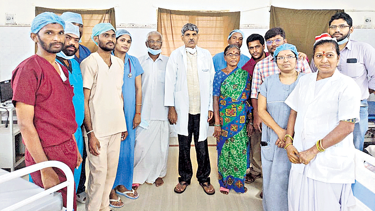 ప్రభుత్వ దవాఖానలో మోకీలు మార్పిడి