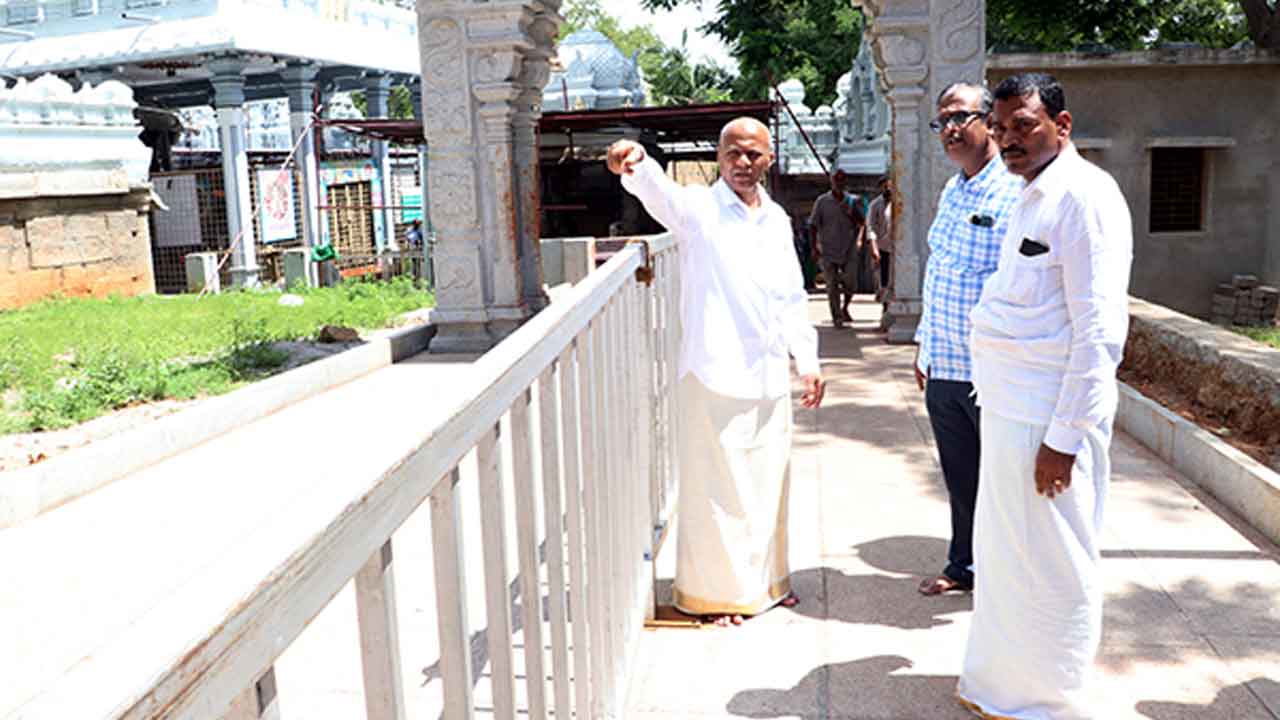 గో దర్శనం విశిష్టతను భక్తులకు తెలిపేలా ఏర్పాట్లు : ఈవో ధర్మారెడ్డి