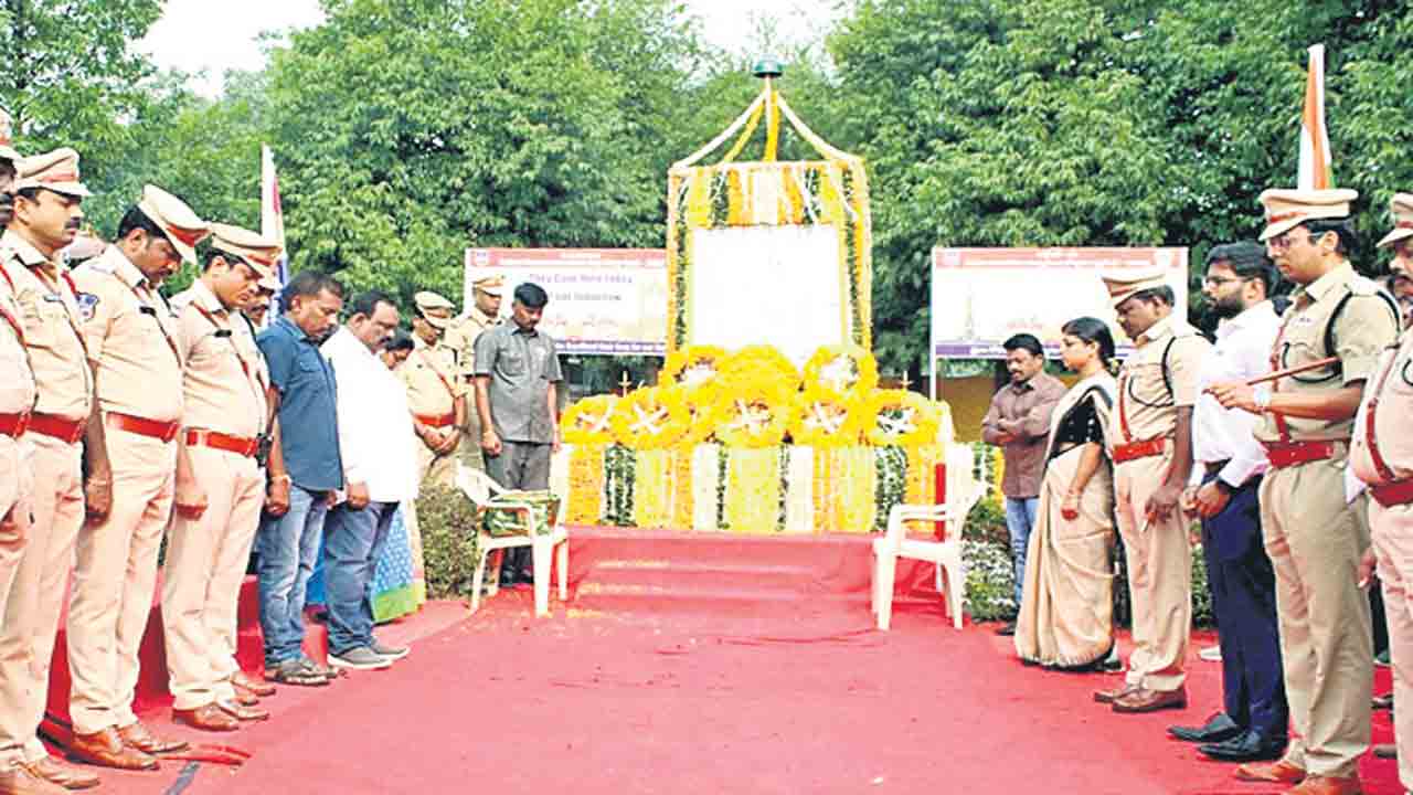 వీరులకు వందనం.. ఘనంగా పోలీసు అమర వీరుల సంస్మరణ దినం