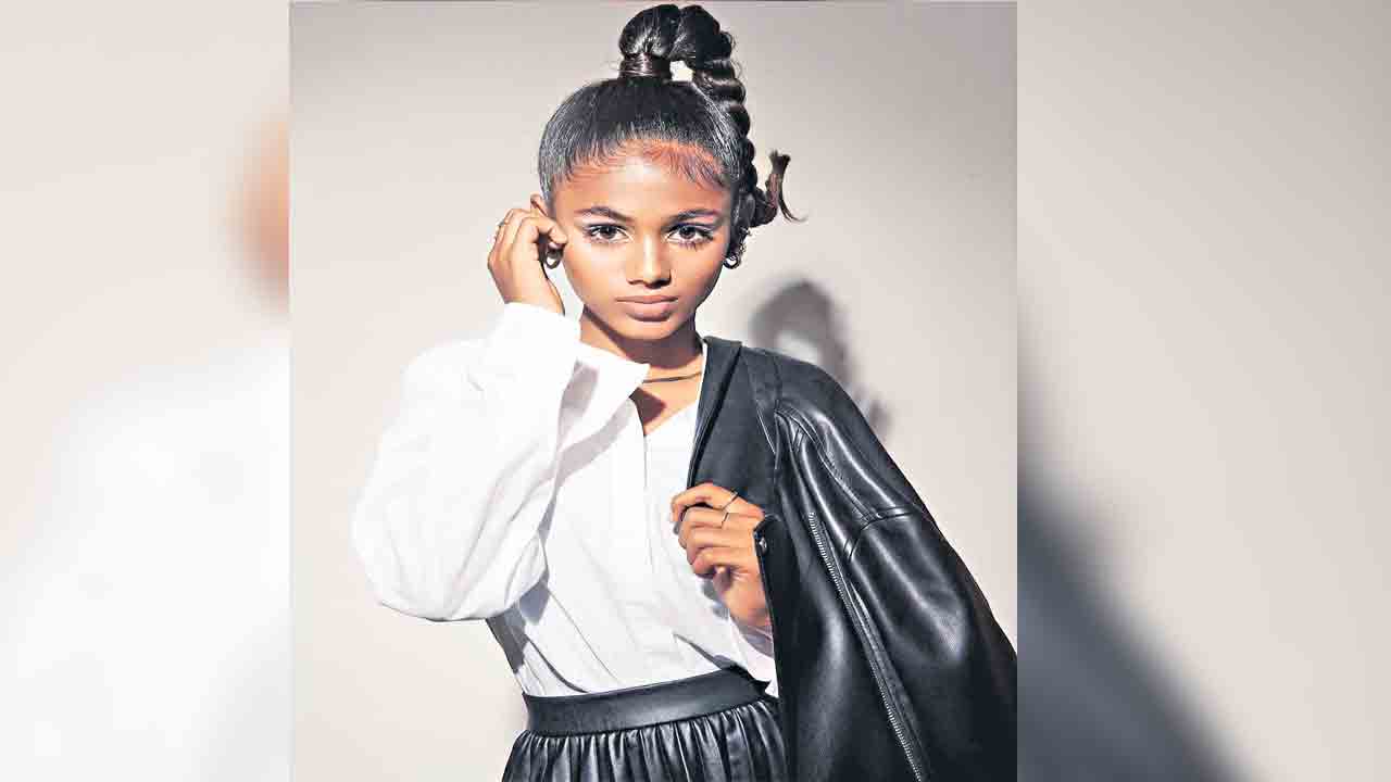 మాడల్‌ ఫ్రమ్‌ మురికివాడ