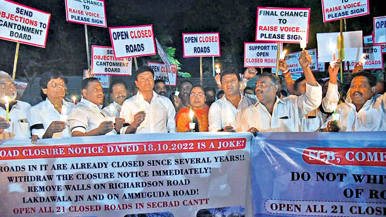 కంటోన్మెంట్‌ రోడ్లు తెరవాల్సిందే