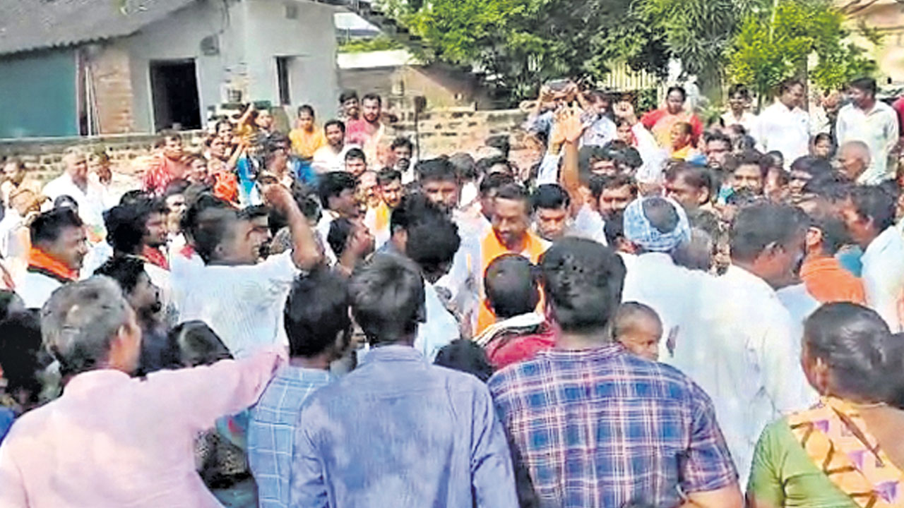 రాకోయ్‌ రఘునందన్‌!