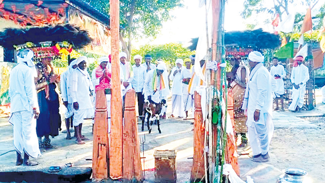 గిరి గూడేల్లో ఆటాపాట