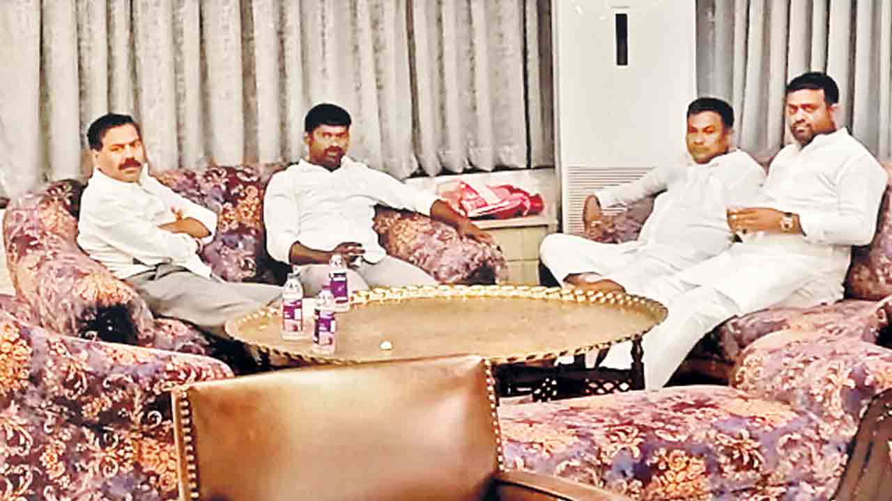 ఎత్తులన్నీ చిత్తులే..!