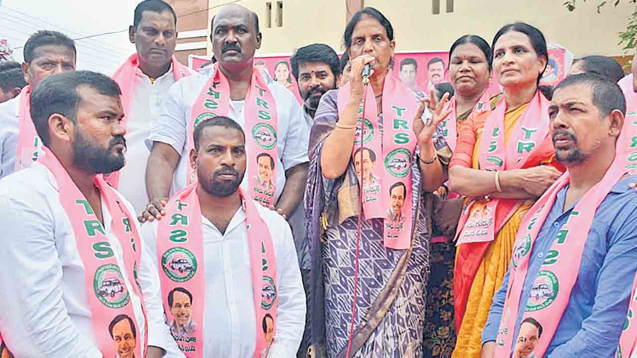 తెలంగాణకు కేసీఆర్‌ నాయకత్వమే శ్రీరామరక్ష