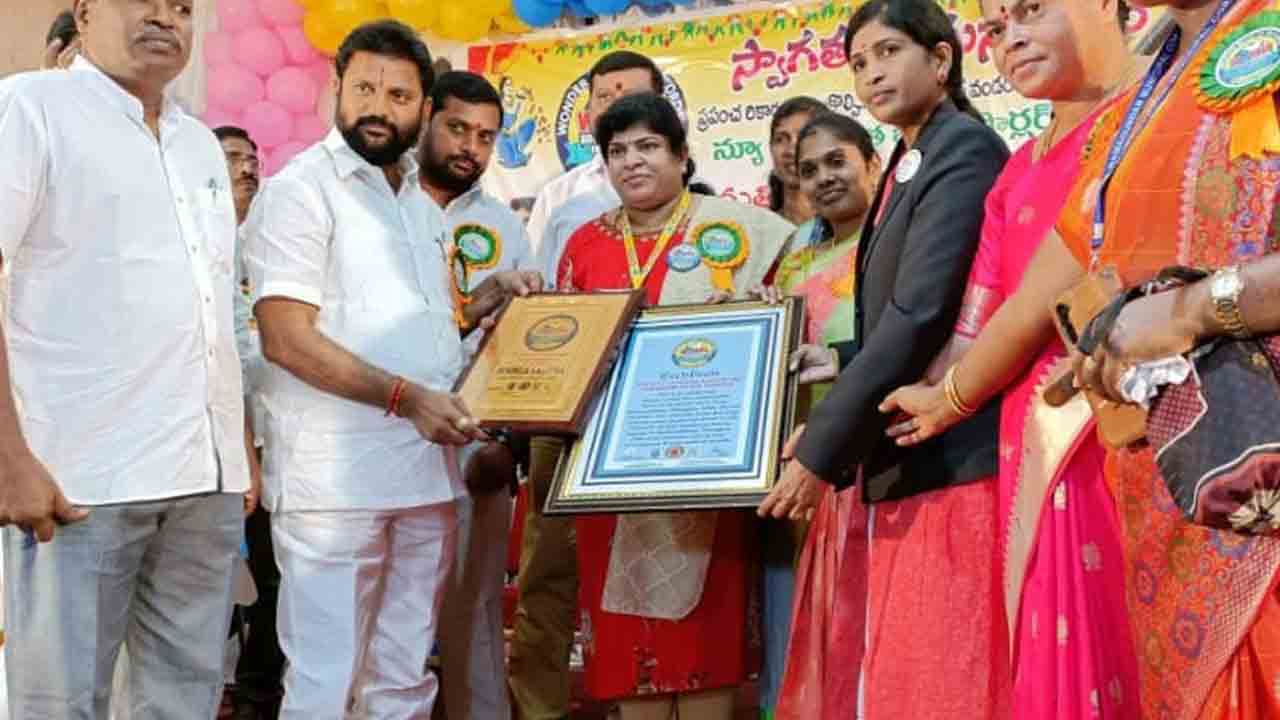 అన్నిరంగాల్లో ఆదర్శంగా మహిళలు