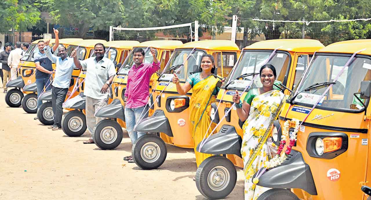 అభివృద్ధిలో ఆదర్శం