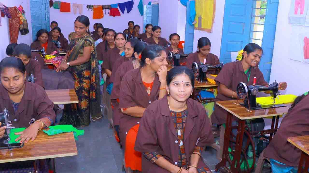 శిక్షణ మాది ఉపాధి మీది..