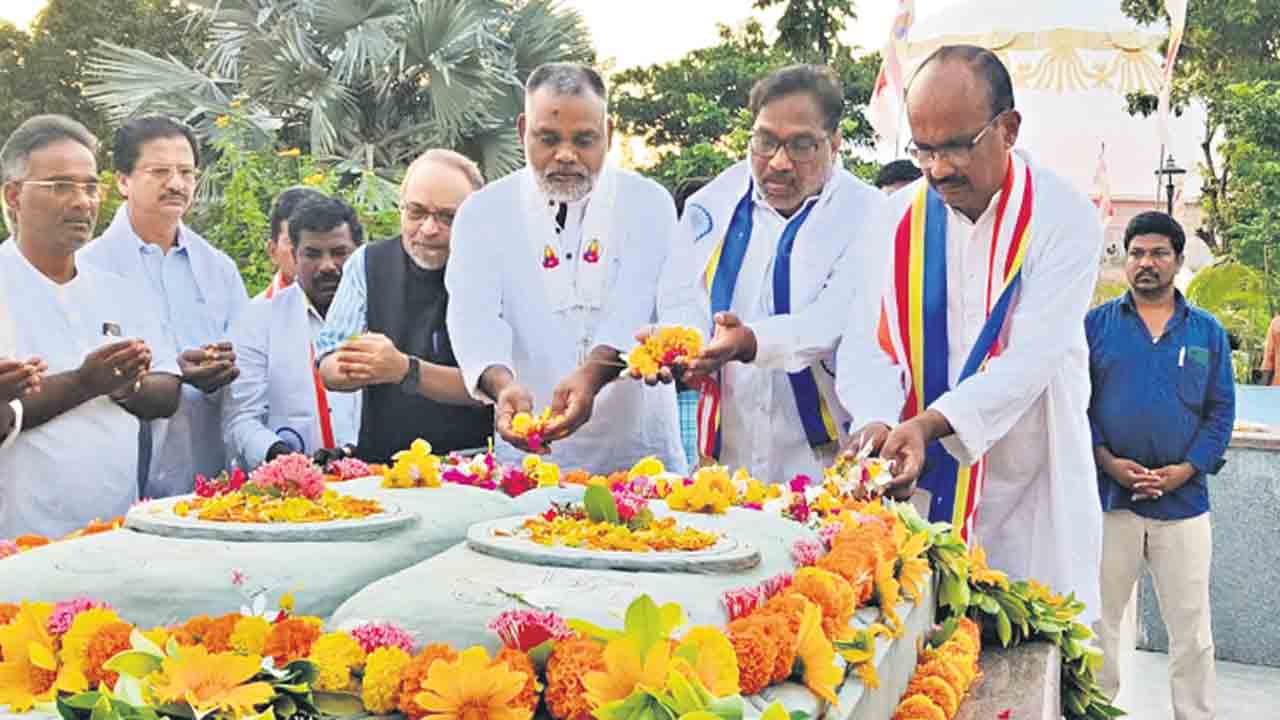 సమాజ రుగ్మతలకు బౌద్ధమే శరణ్యం