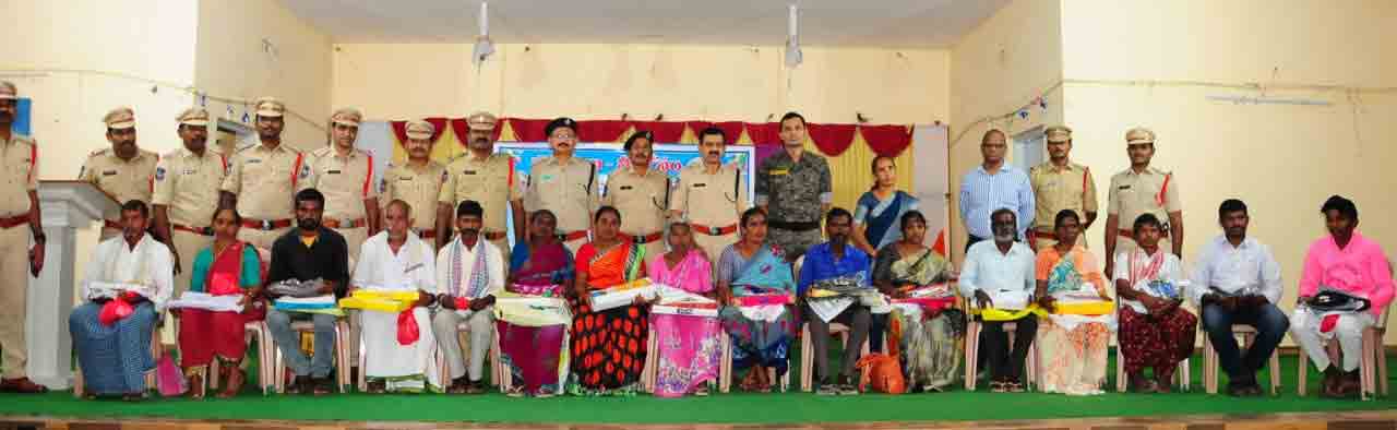 లొంగిపోతే కేసులు ఎత్తేస్తాం