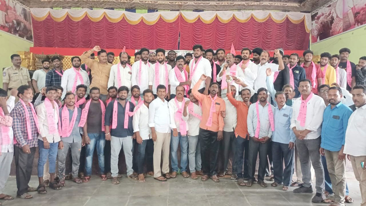 దేశం చూపు.. తెలంగాణ వైపు