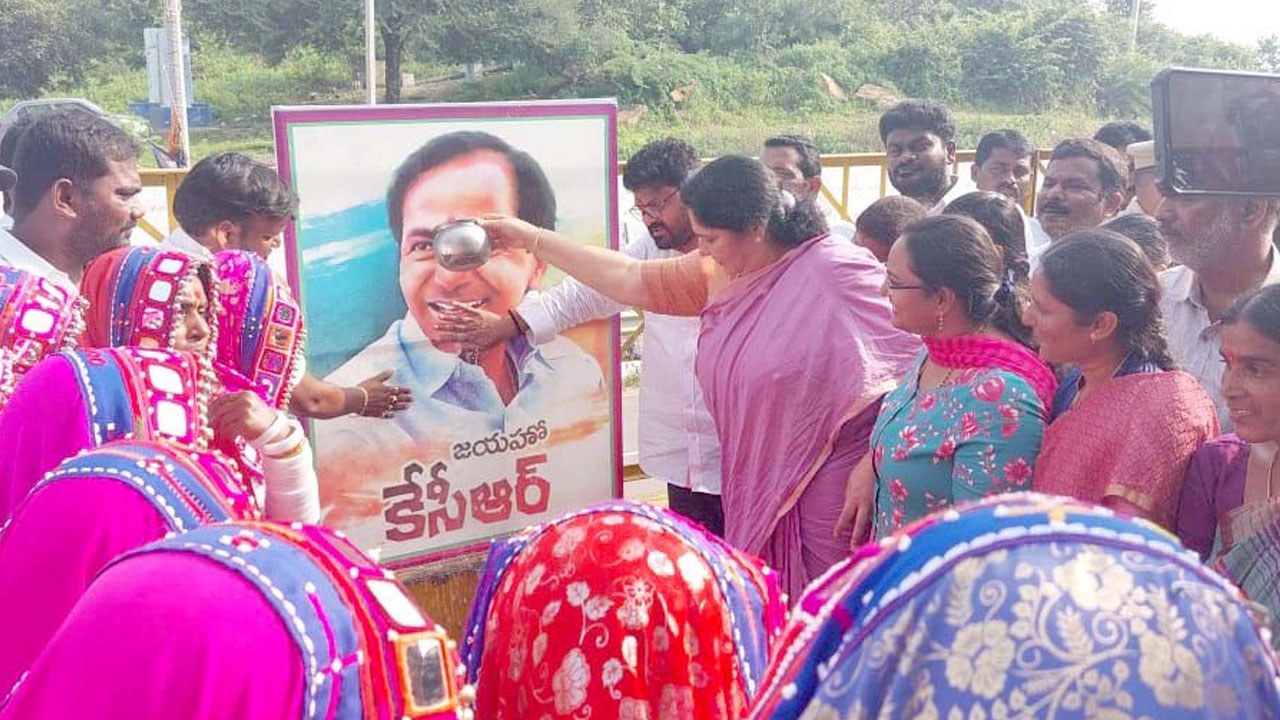 గిరిజన ద్రోహి.. బీజేపీ