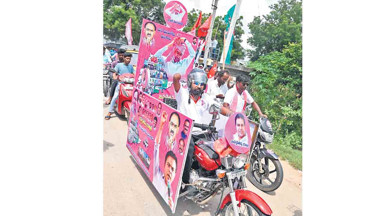 ఆసరాతో అన్నం పెడుతున్న కేసీఆర్‌ సార్‌