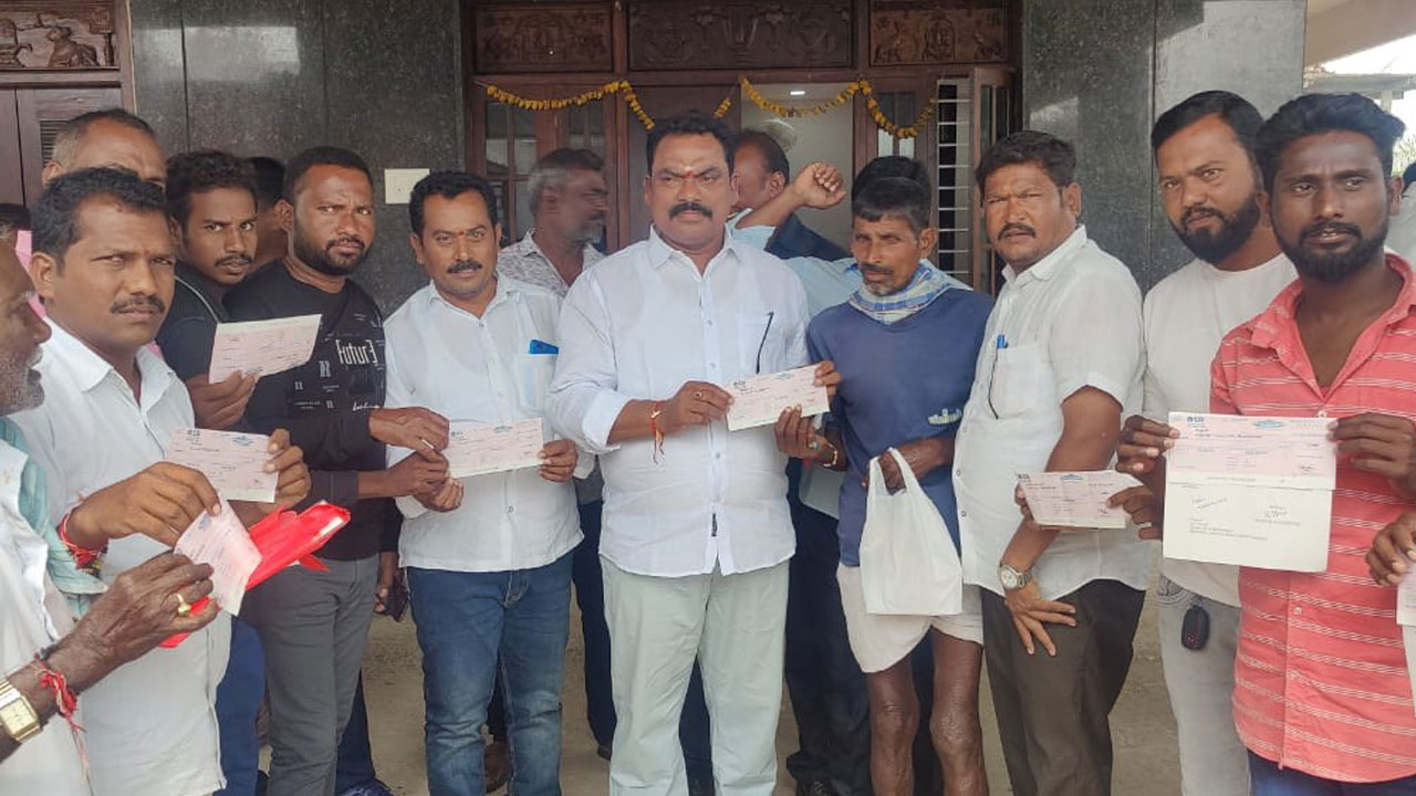 36 మంది.. 9.6 లక్షలు