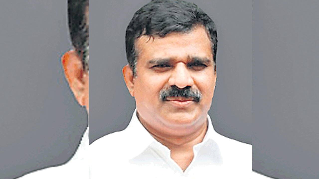 వైసీపీ నేతల వ్యాఖ్యలు విడ్డూరం