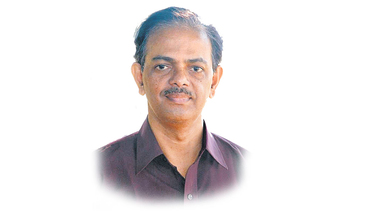 ఐఐఎస్‌ఈఆర్‌ డైరెక్టర్‌ రమణాచార్య హఠాన్మరణం