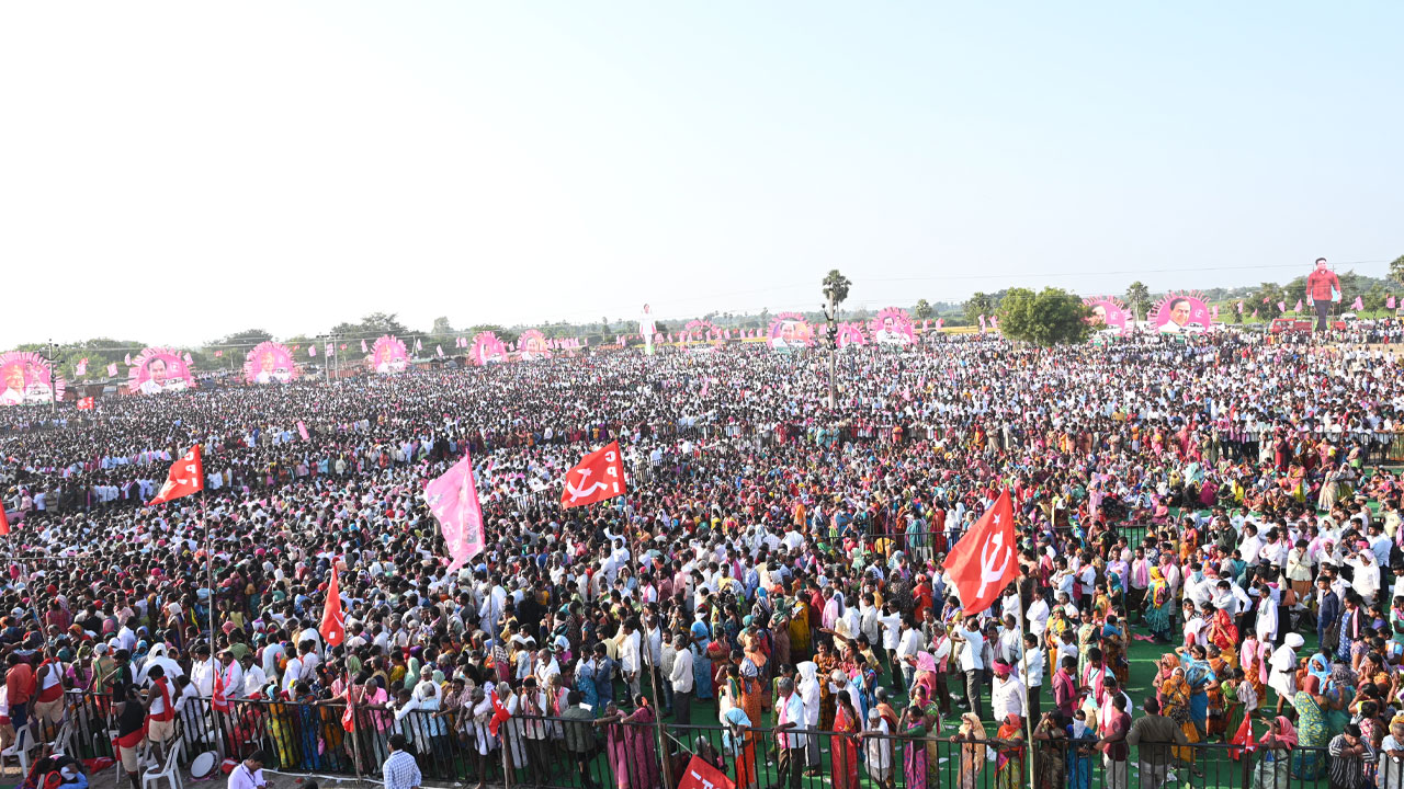 సారు వెంటే ఉంటాం.. బరాబర్‌ కారుకే ఓటేస్తాం..
