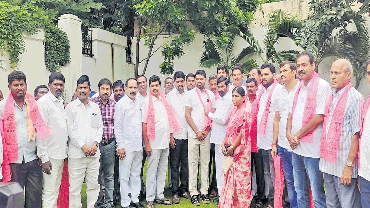 మునుగోడులో బీజేపీకి షాక్‌!