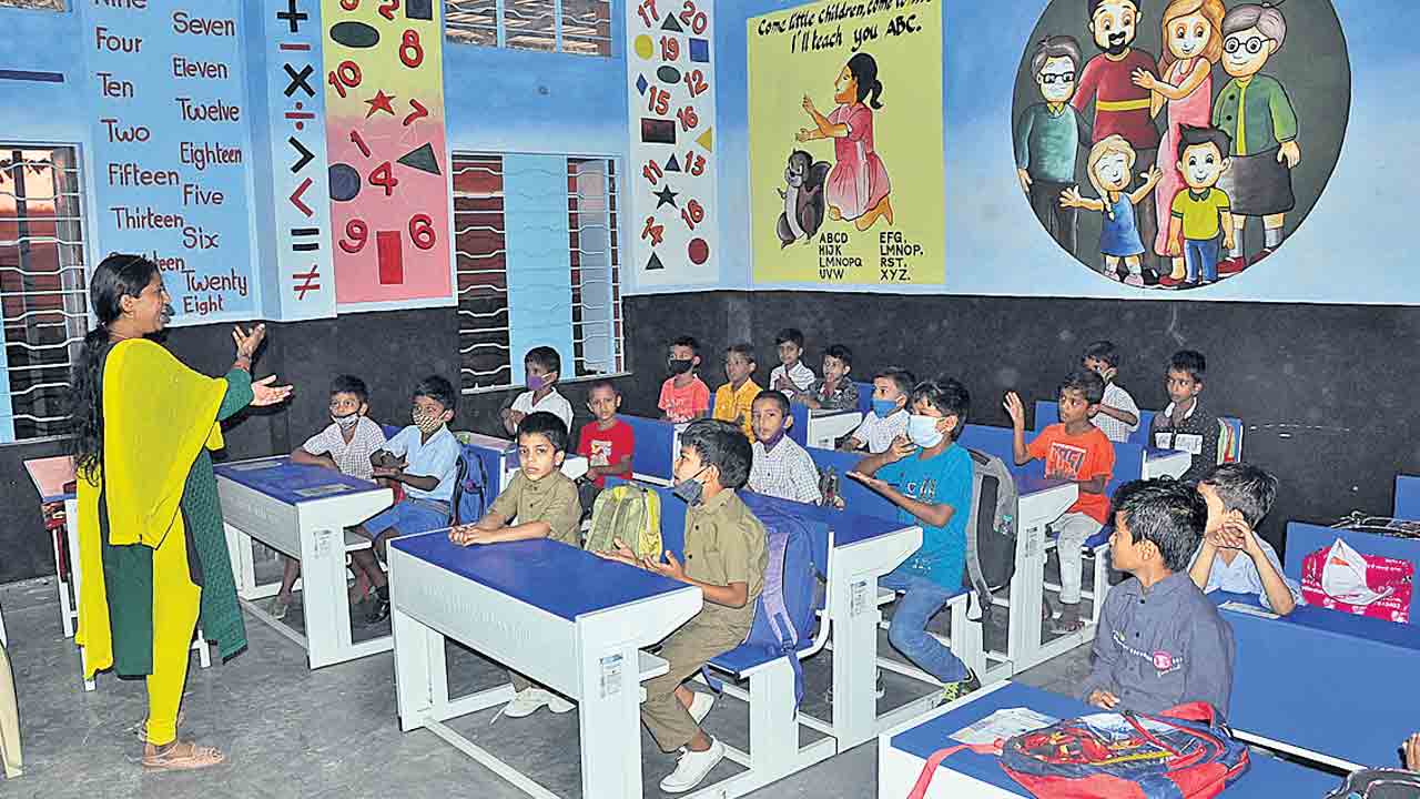 మన బస్తీ-మన బడికి