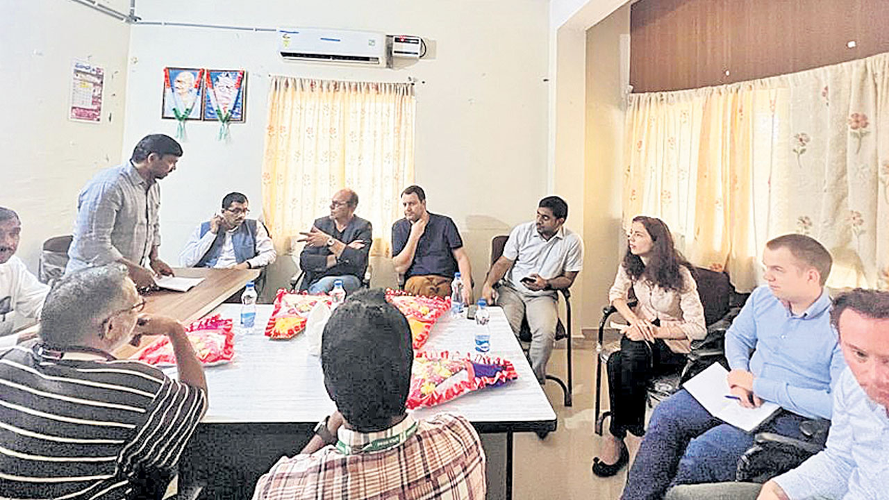 సహకార సంఘాల సేవలు భేష్‌