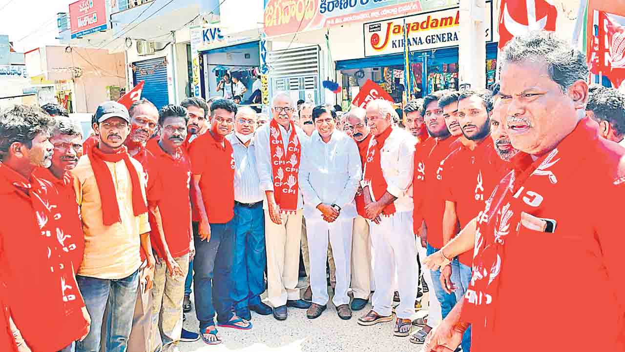 వినోద్‌కుమార్‌తో సీపీఐ నేతల భేటీ