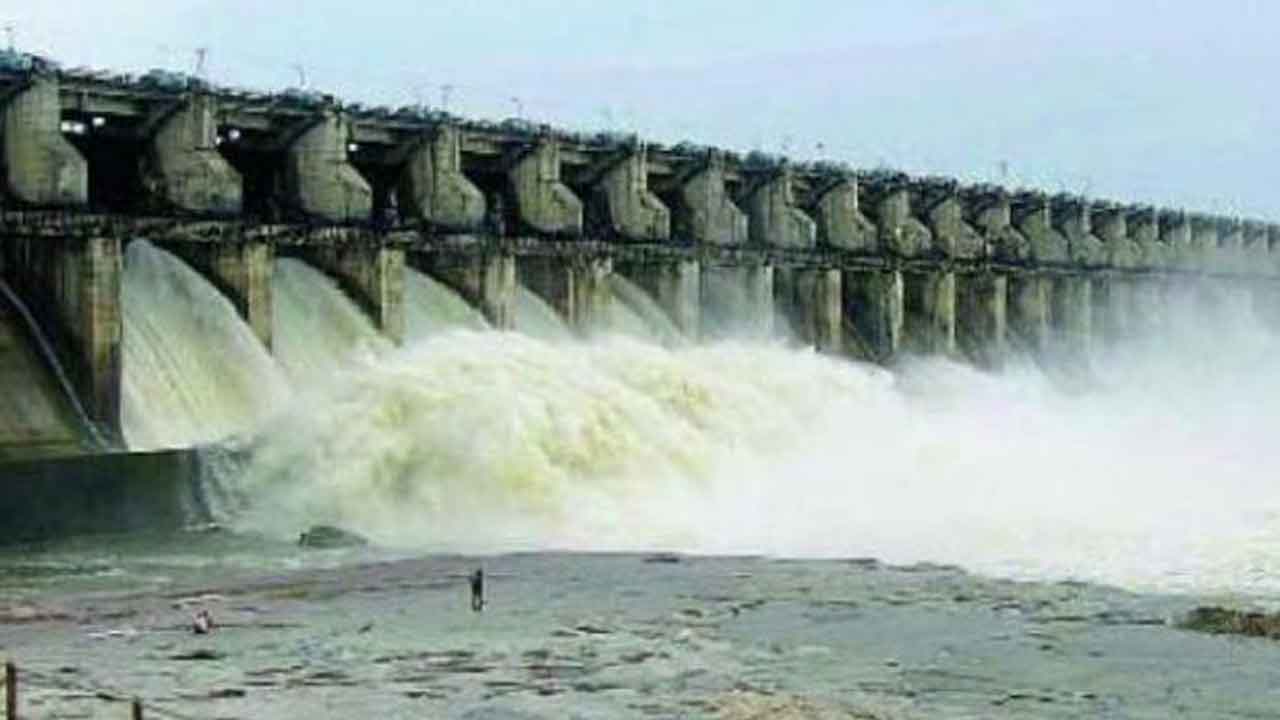 శ్రీరాంసాగర్‌ ప్రాజెక్టుకు కొనసాగుతున్న వరద