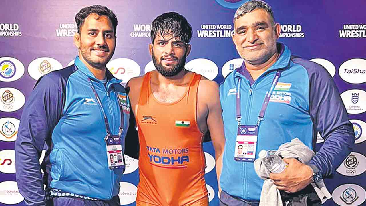 సాజన్‌కు కాంస్యం